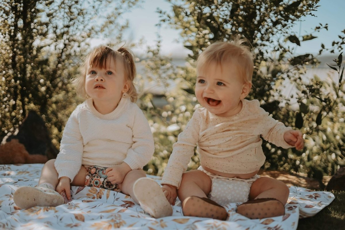 Modern Cloth Nappies vs. Disposable Diapers: A Comprehensive Showdown - Mimi & Co