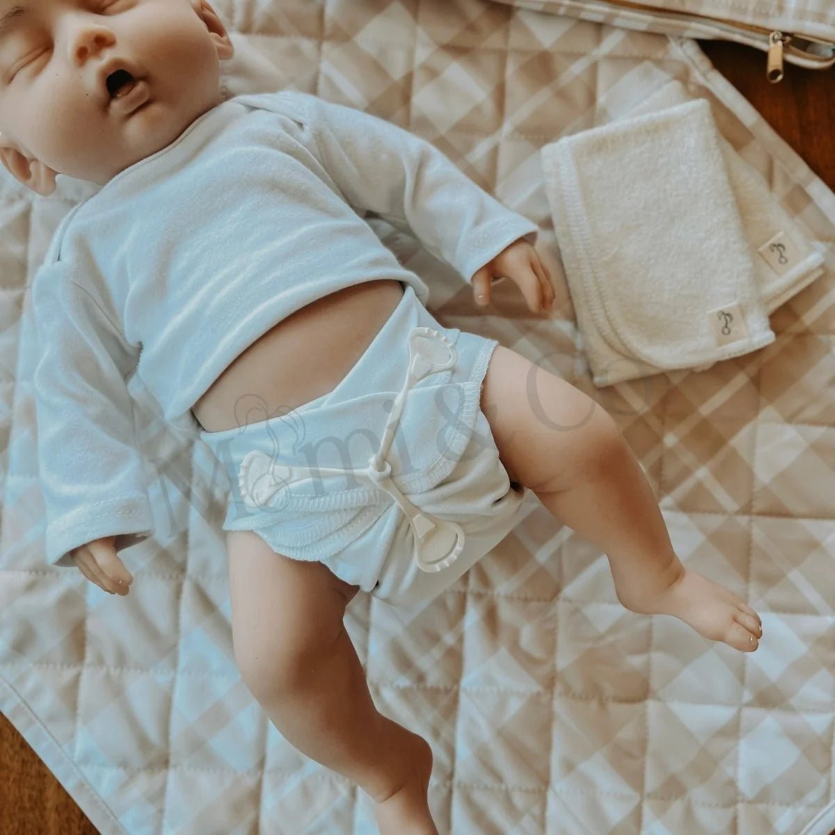 Newborn Stretchy Preflat - Mimi & Co